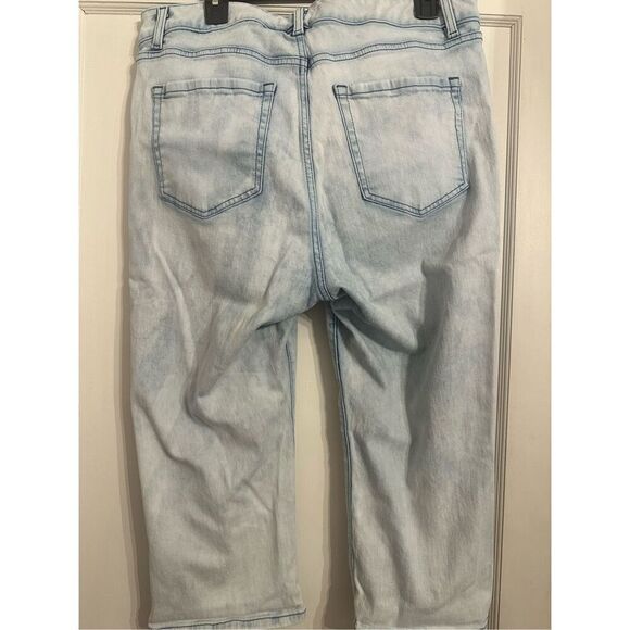 Lane Bryant Flex Waistband Curvy Fit High Rise Pedal Light Wash Jeans Womens 16 - Picture 4 of 7